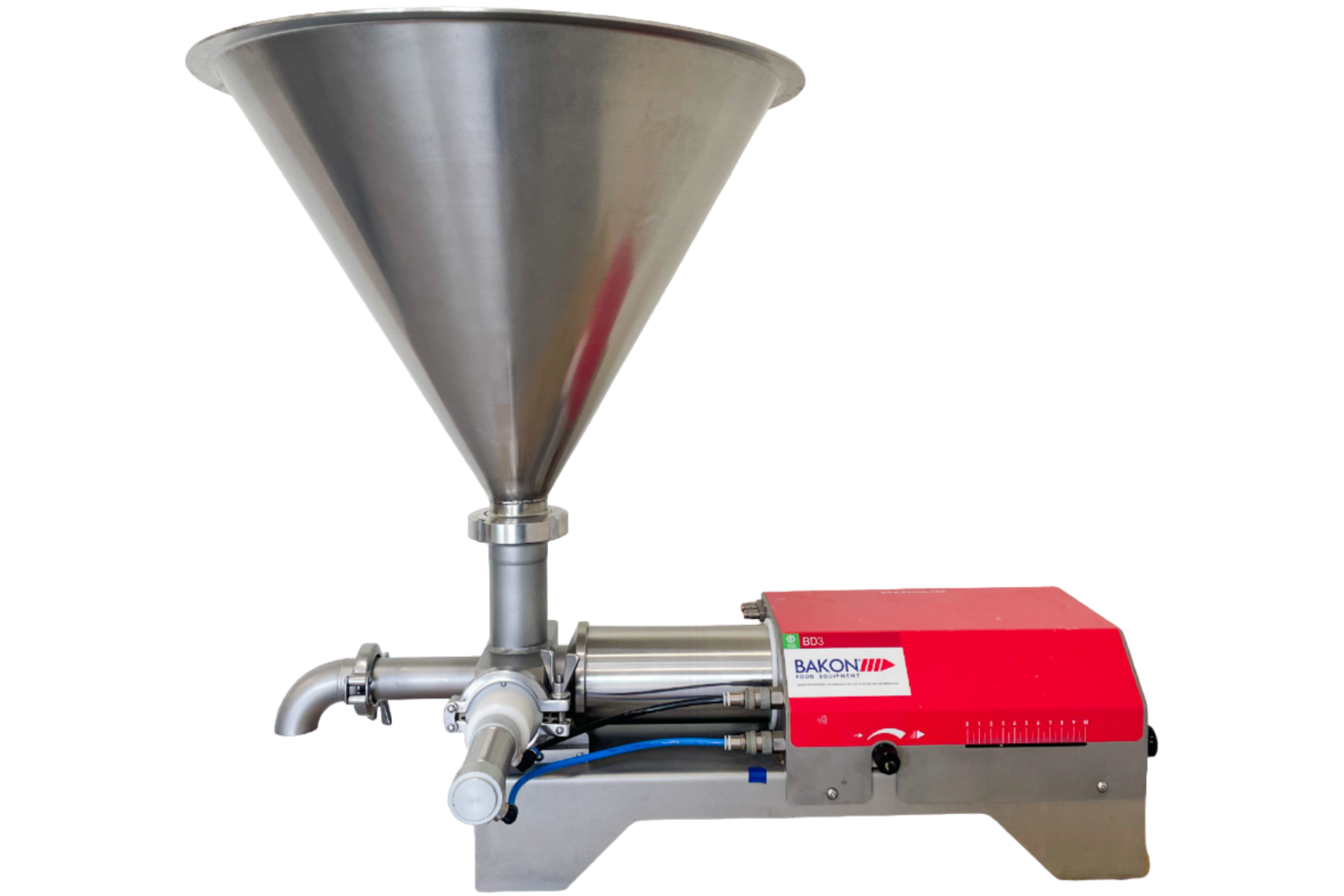 Doseuse à pistons BD3. Machine pneumatique qui dose toutes sortes de produits liquides ou semi-liquides (appareils à cakes, crémeux, pâtes à muffins, génoises, mousses, financier, crèmes). Trémie de 25 litres. Différents cylindres.